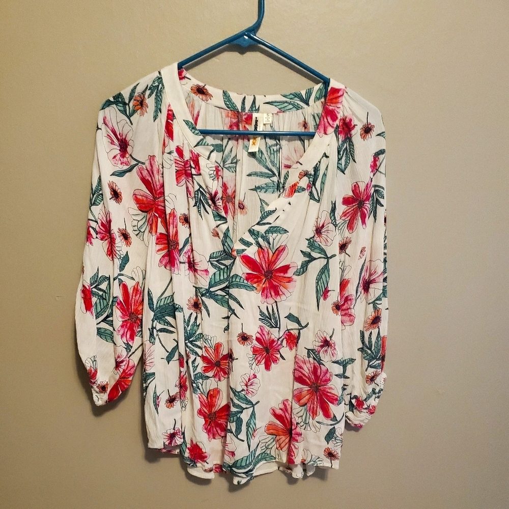Floral blouse.